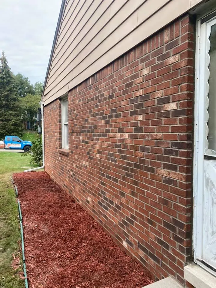 Brick wall repair on a ranch home, completed by It's The Brick Guys in Metro Detroit
